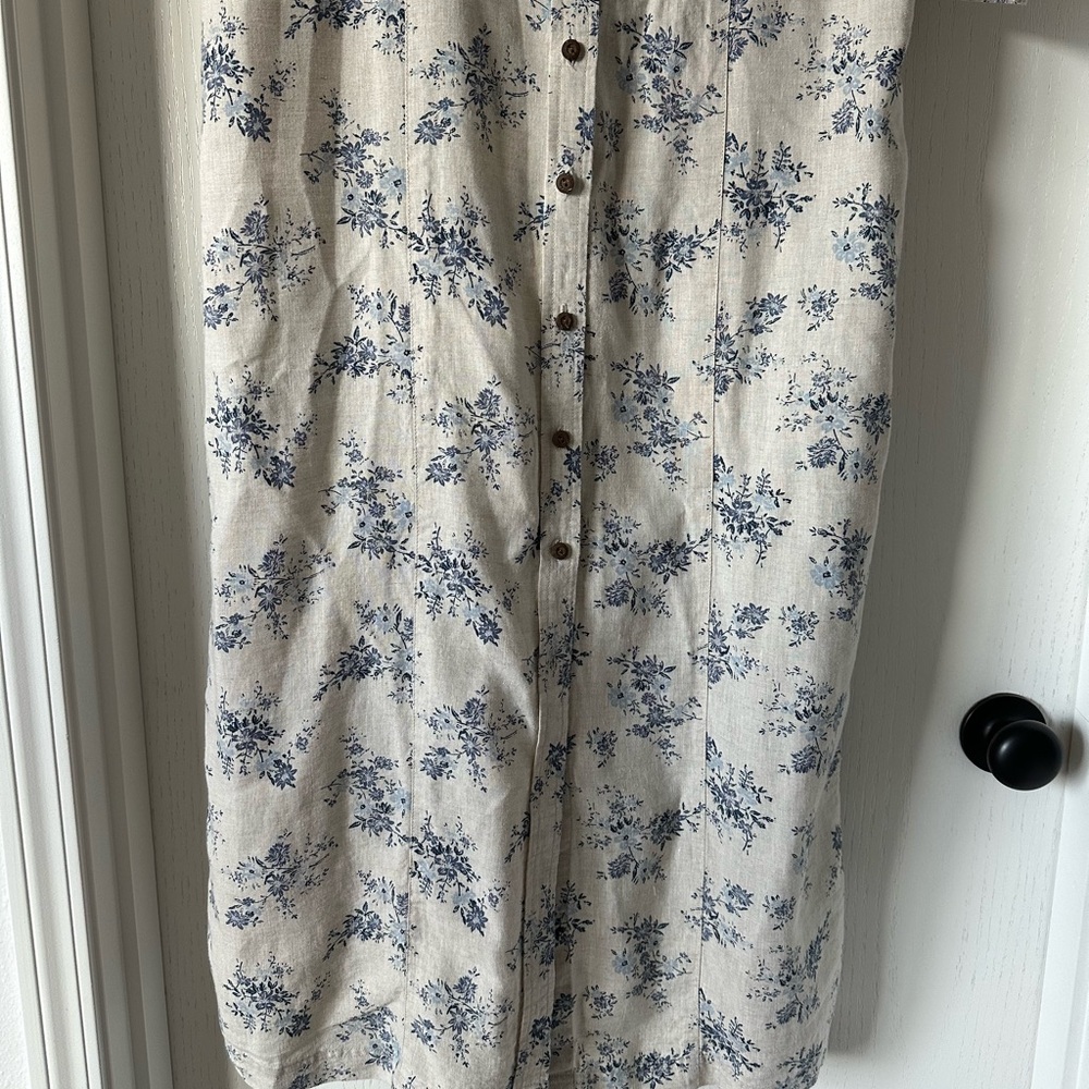 Eddie Bauer Cream and Blue Floral Maxi Dress - Picture 5 of 10